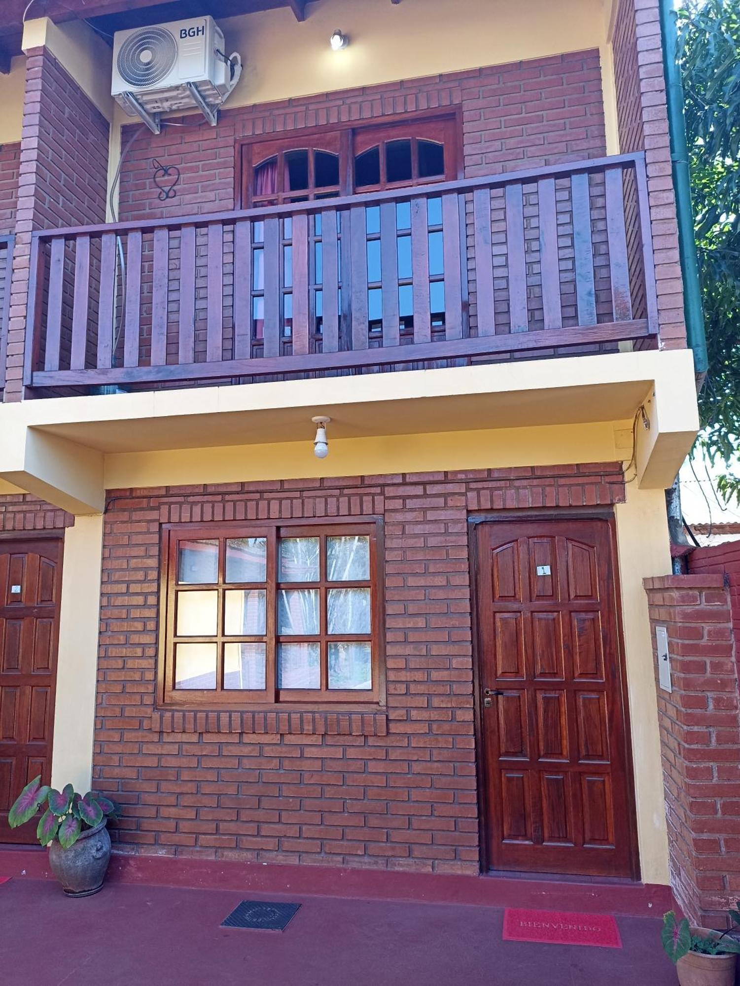 Alojamiento Centrico Florida Puerto Iguazú Exterior foto